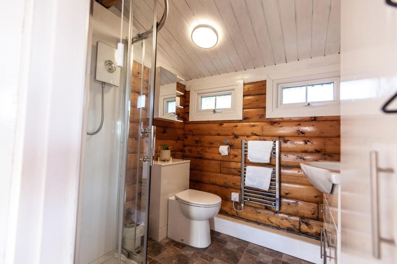 Welsh Retreat 2 Bedroom Log Cabin - Seren Property Trawsfynydd Exterior photo