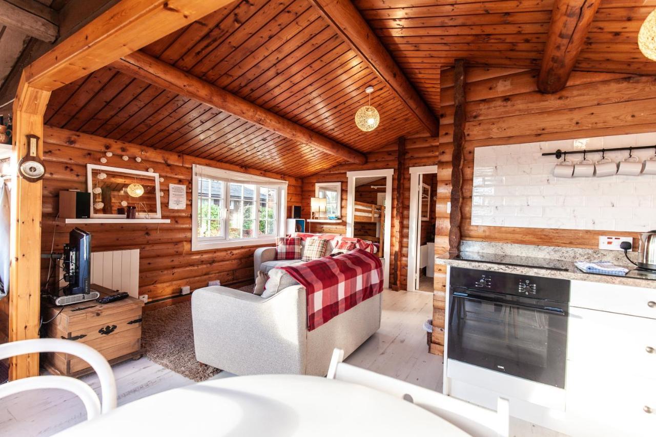 Welsh Retreat 2 Bedroom Log Cabin - Seren Property Trawsfynydd Exterior photo